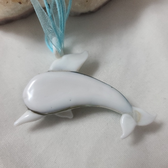 🌺BOGO Vntge Glass Dolphin Pendant Ribbon Necklace - Picture 6 of 6